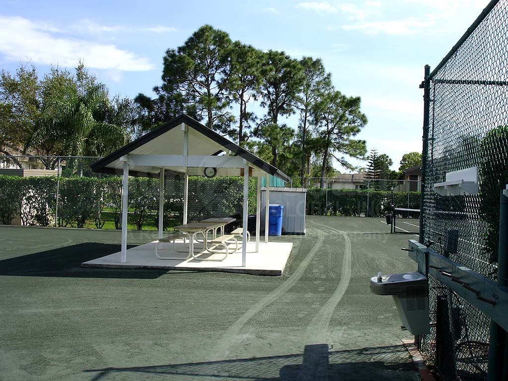 Hideaway Country Club Tennis Courts